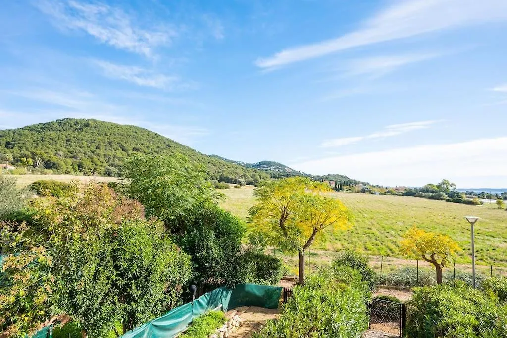 Appartement Charmant A 600 M Des Plages Proche Des Commerces Lesclesdenicole à Carqueiranne France