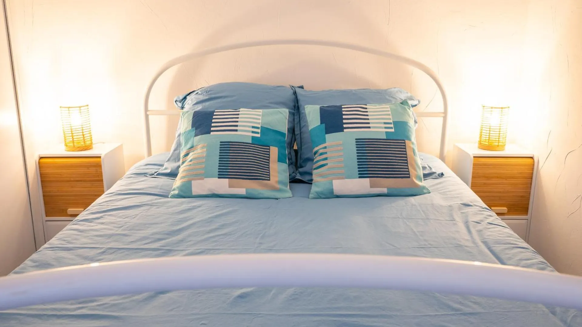 Apartment Charmant A 600 M Des Plages Proche Des Commerces Lesclesdenicole Carqueiranne