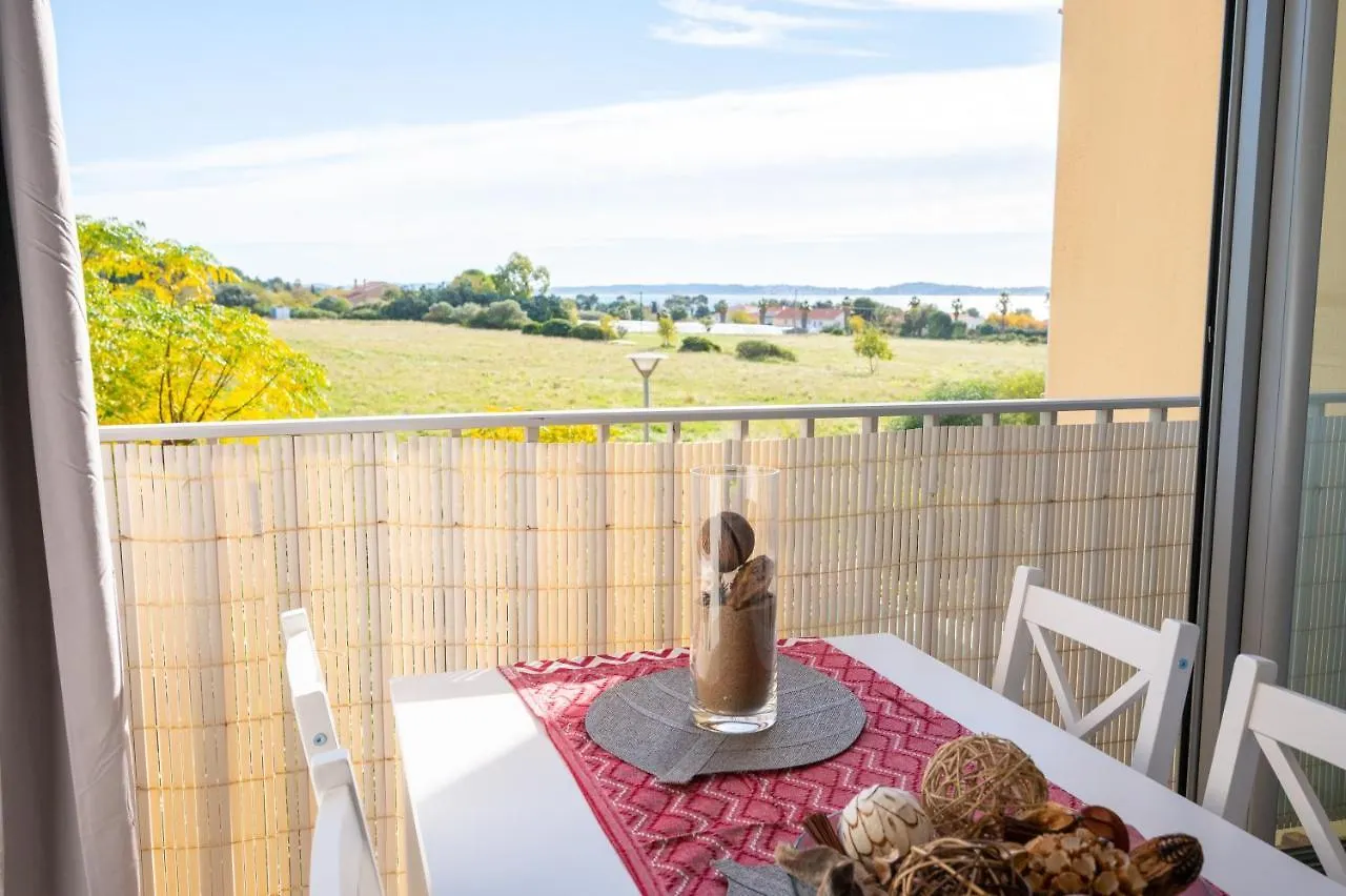 Charmant A 600 M Des Plages Proche Des Commerces Lesclesdenicole Carqueiranne 0*,