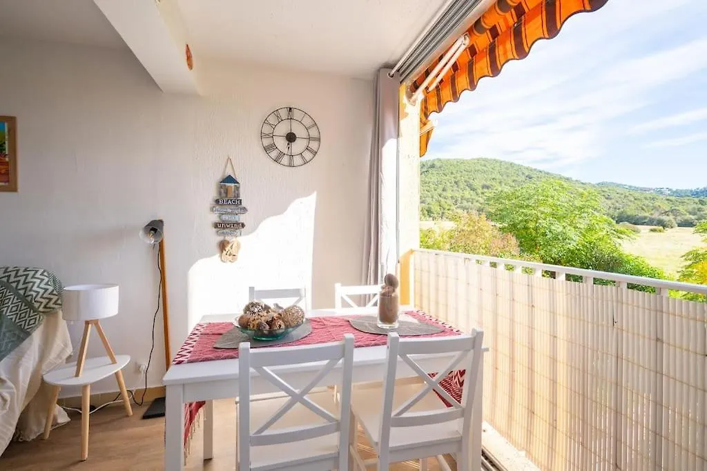 Appartement Charmant A 600 M Des Plages Proche Des Commerces Lesclesdenicole Carqueiranne Frankrijk