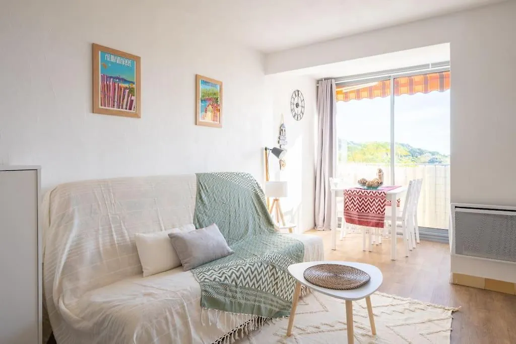 Charmant A 600 M Des Plages Proche Des Commerces Lesclesdenicole Carqueiranne Apartment